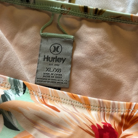 Hurley bathing suit set. Bikini with generous sizing L/XL and sun shirt - Picture 2 of 2